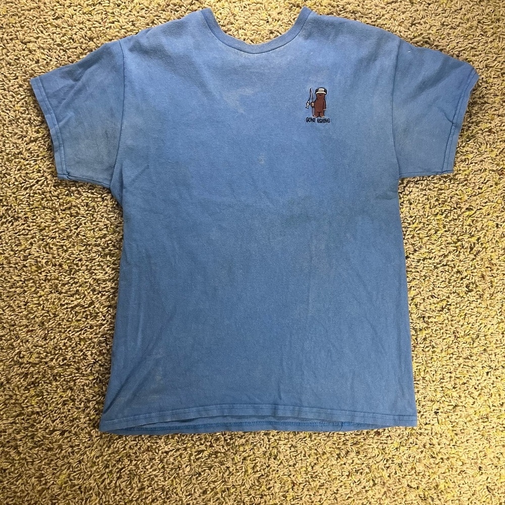 Riot Society Gone Fishing Bear Graphic Blue T-Shirt Men’s Medium